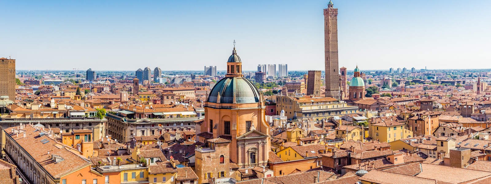Bologna ve Asinelli Kulesi, İtalya